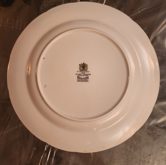 Vintage Paragon Decorative Canada Plate - Picture 2 of 2